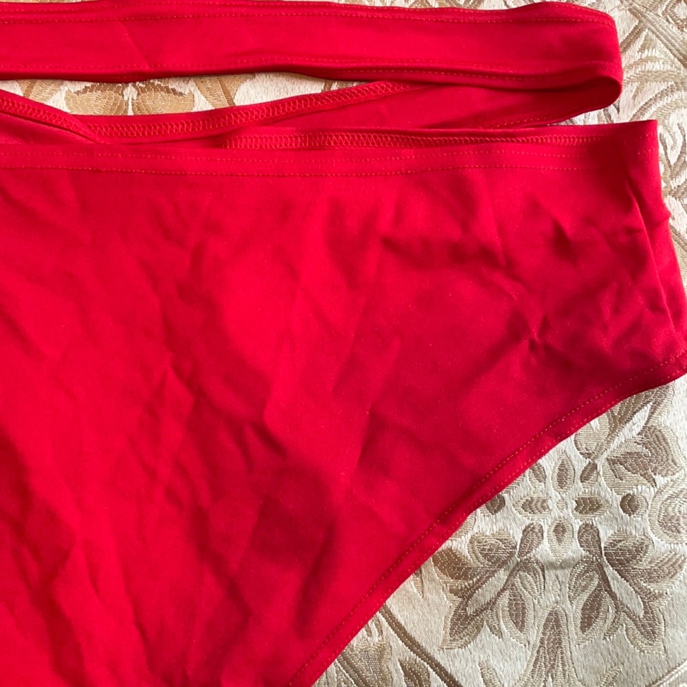 PLUS Red Swimsuit Set - Picture 6 of 6
